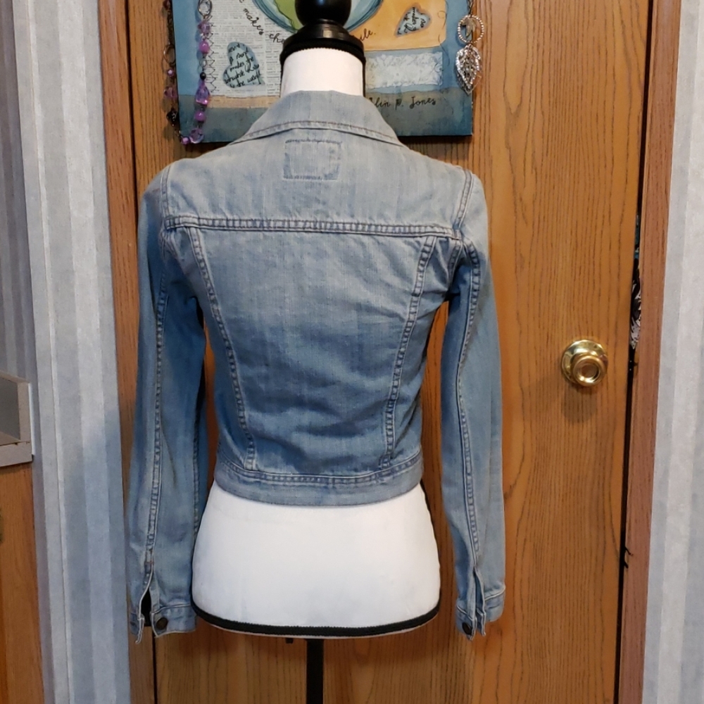 Forever 21 Jean Jacket Size Small - Picture 4 of 6